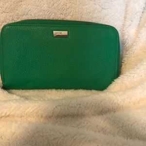 Jewel by Thirty One wallet